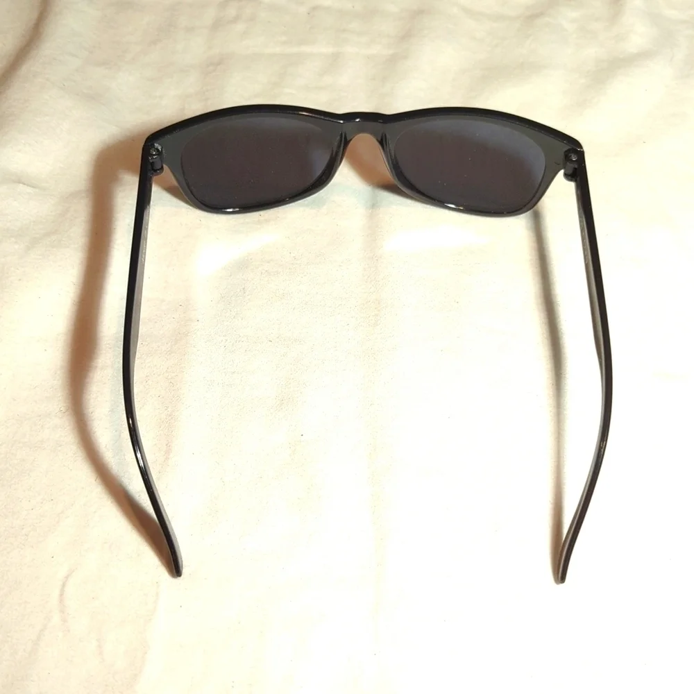 10 Plastic Sunglasses Wayfarer Party Favors Black